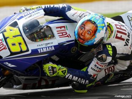 valentino_rossi_helmet_02.jpg