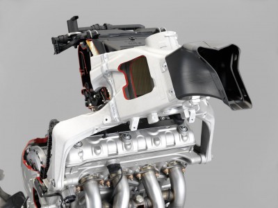 BMW_S_1000_RR_cut-away_engine_6.jpg